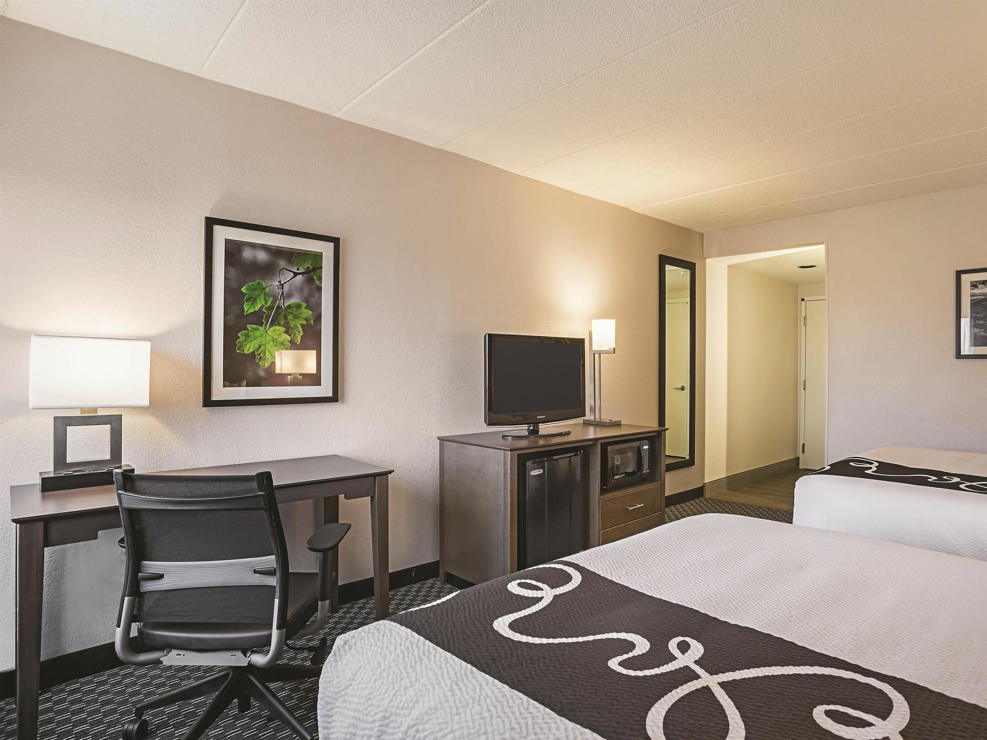 La Quinta By Wyndham Baltimore N / White Marsh Rosedale Eksteriør billede